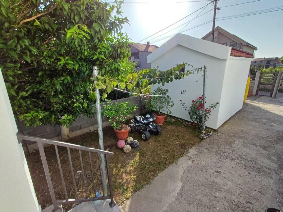 Cozy, Fully Equipped, Free Parking&Wifi, Quiet, 2Bd Apartment Podgoriţa Exterior foto