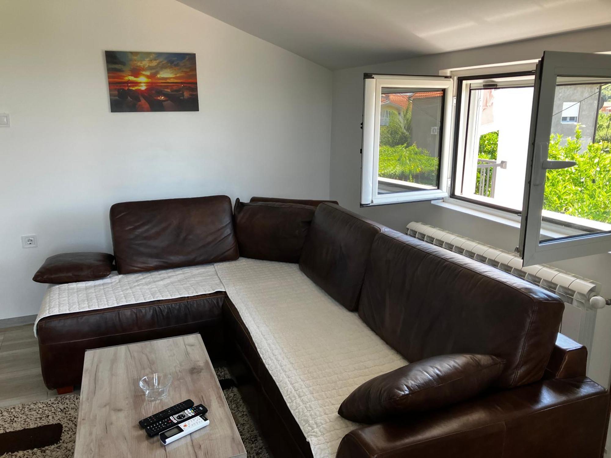 Cozy, Fully Equipped, Free Parking&Wifi, Quiet, 2Bd Apartment Podgoriţa Exterior foto