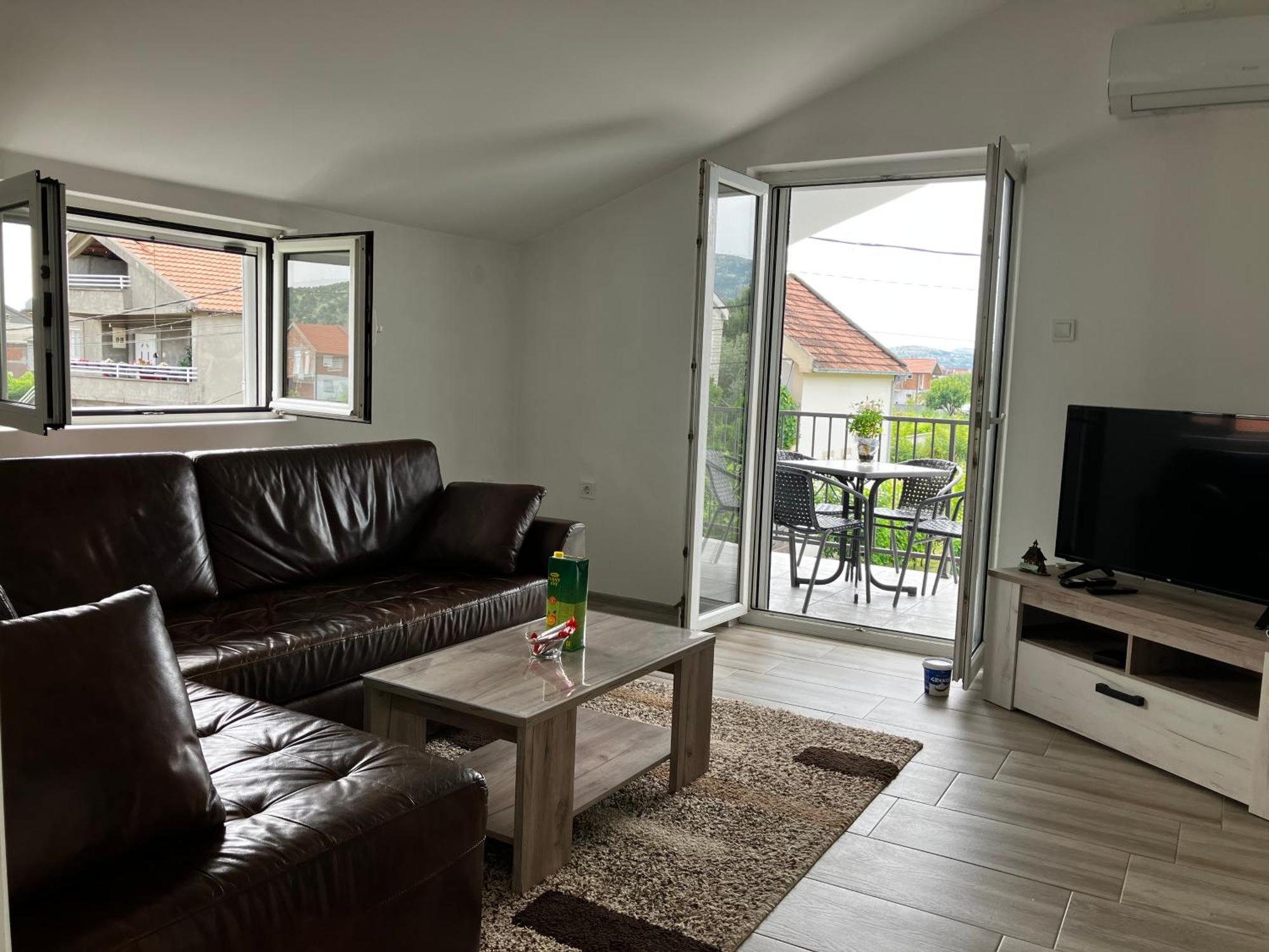 Cozy, Fully Equipped, Free Parking&Wifi, Quiet, 2Bd Apartment Podgoriţa Exterior foto