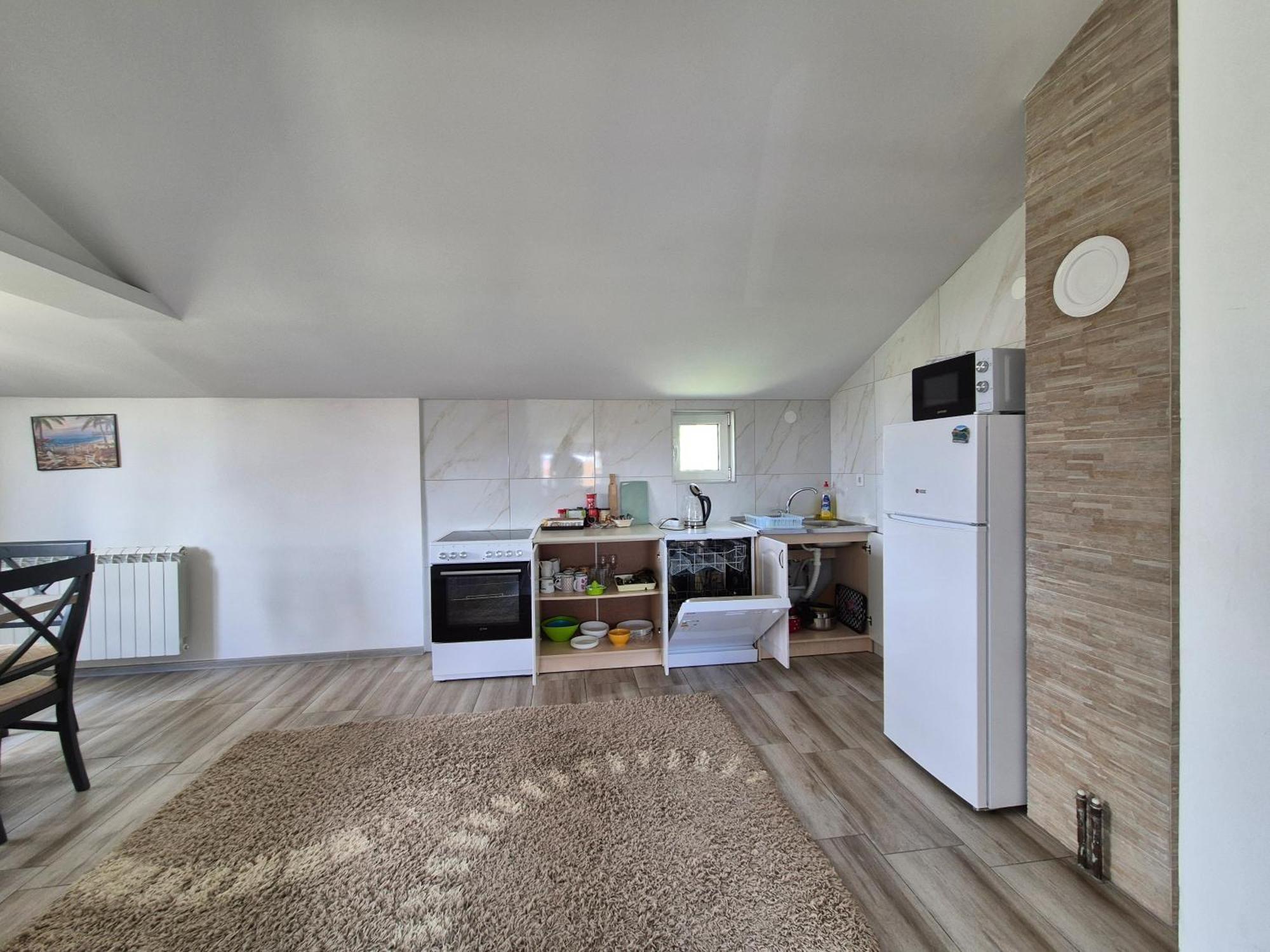 Cozy, Fully Equipped, Free Parking&Wifi, Quiet, 2Bd Apartment Podgoriţa Exterior foto